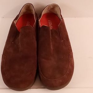 Olukai   size 13M   brown color #136